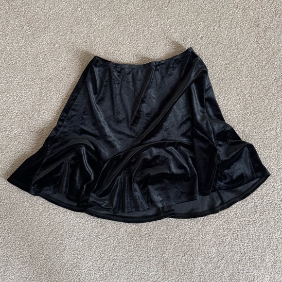 Black Velvet Skater Skirt - Picture 1 of 3